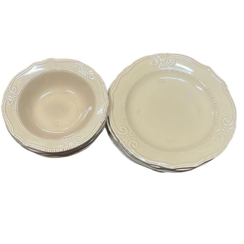 Home Trends Dishes - Picture 2 of 10